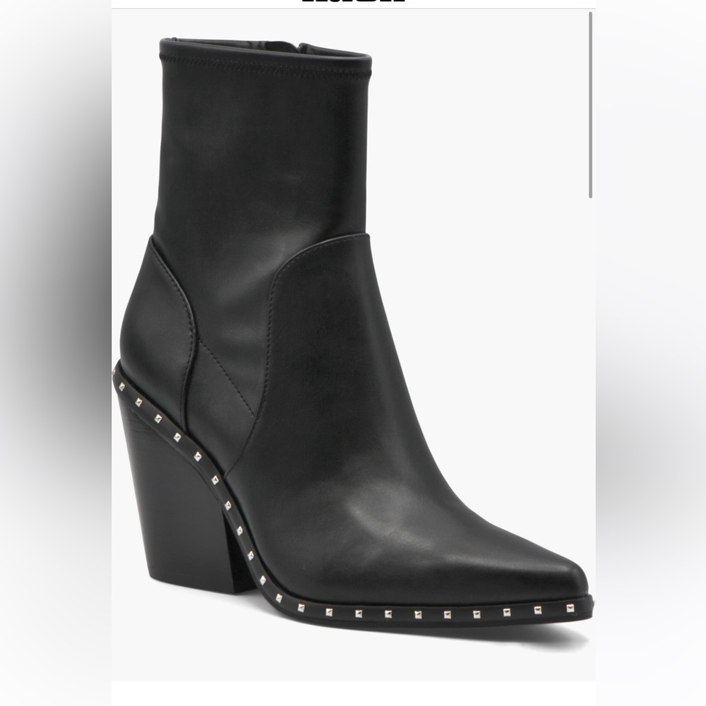 Charles David pointed boot